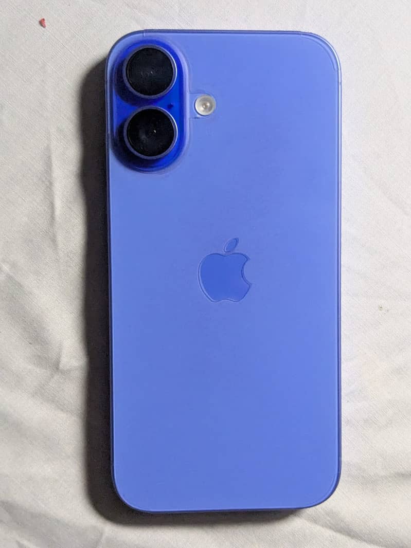 Apple iPhone 16 0
