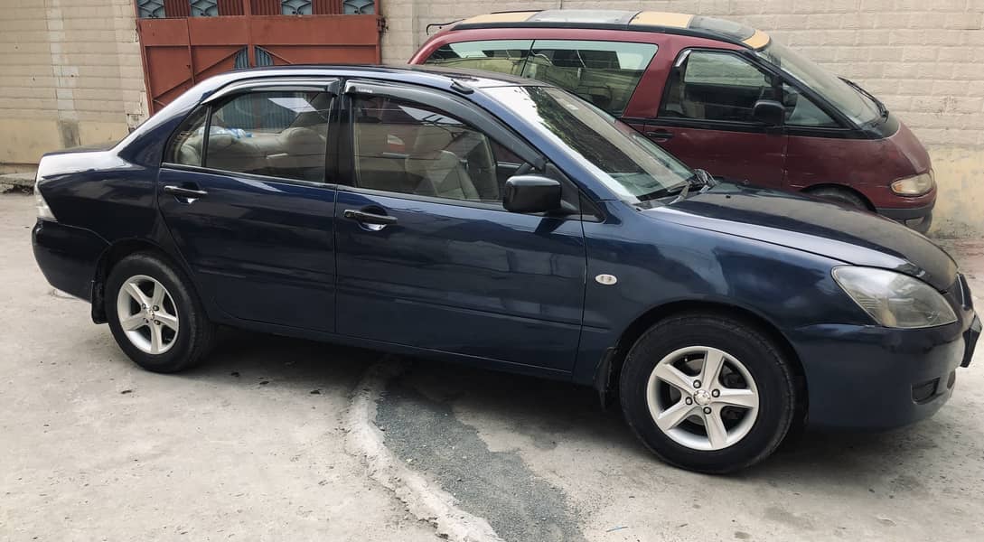 Mitsubishi Lancer 2005 3