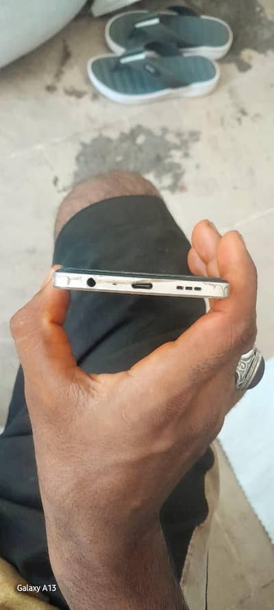 OPPO F21 Pro