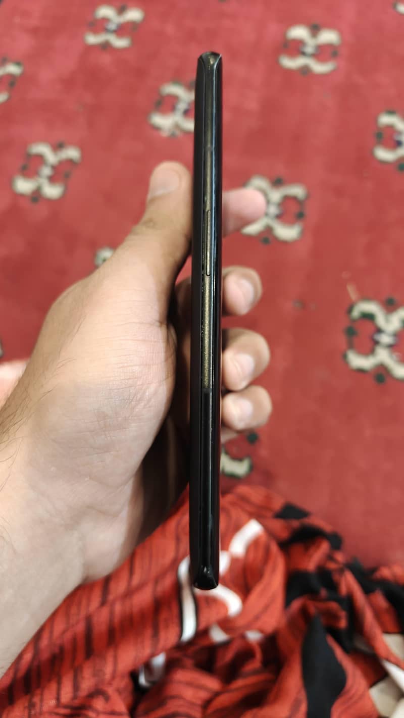 One Plus 10 Pro 4