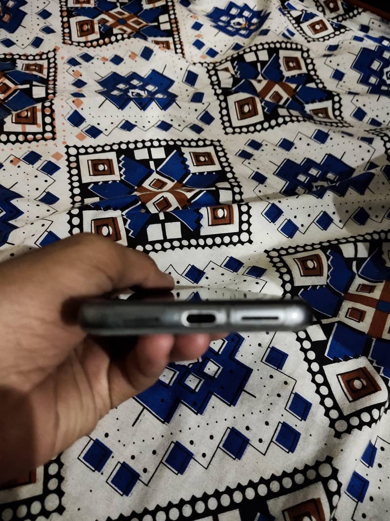 Google Pixel 8 6