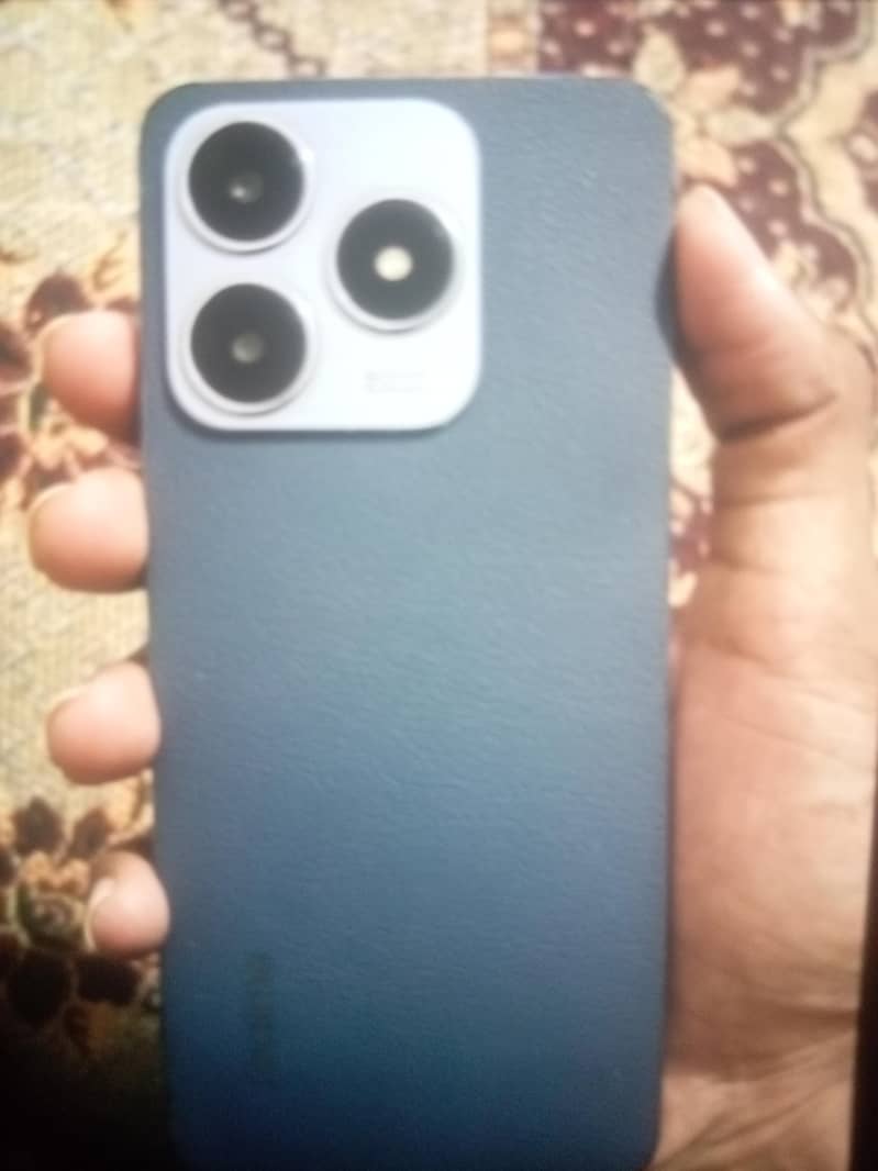 Realme C63 0