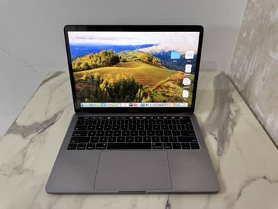 Macbook Pro 2019 (Excellent Battery Life)