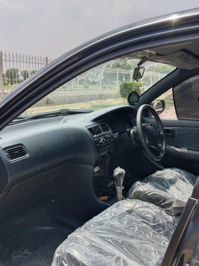 Toyota Corolla XE 2000