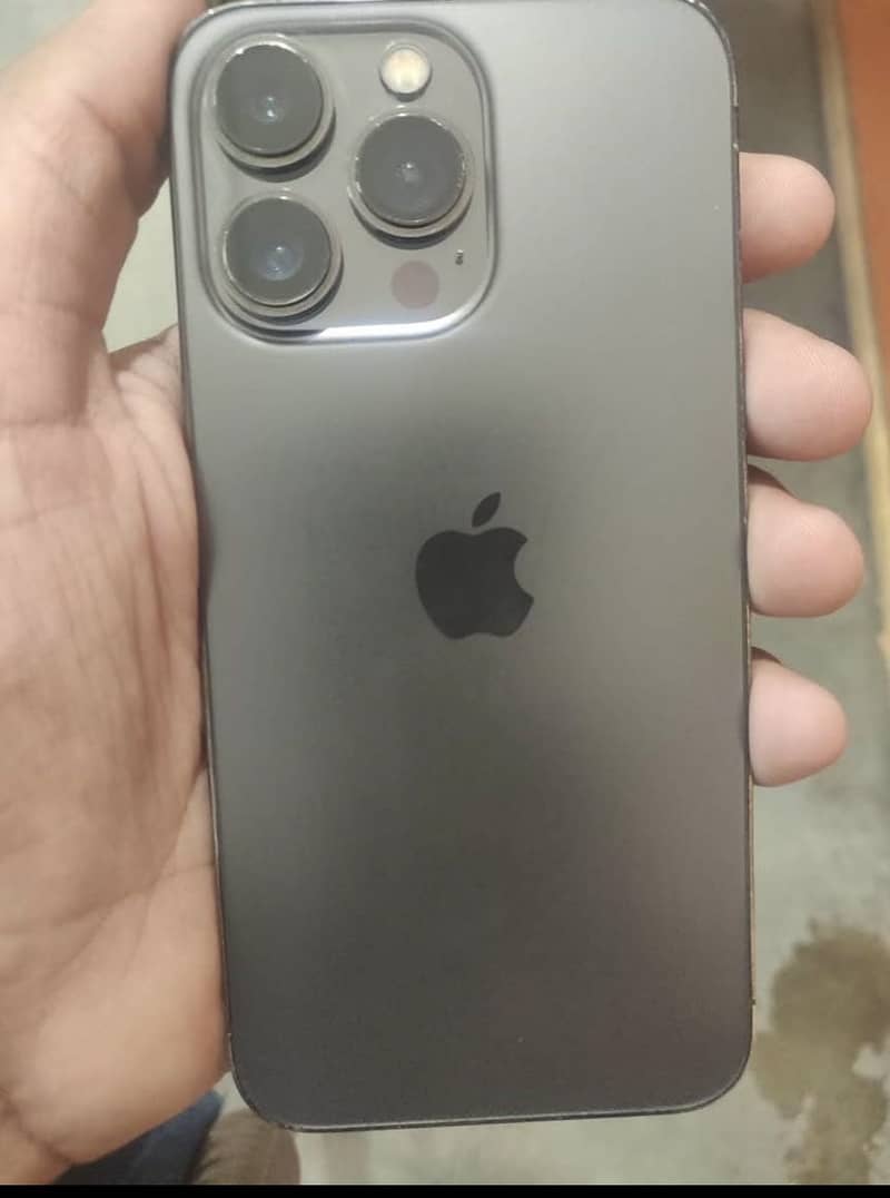 Apple iPhone 13 Pro 2