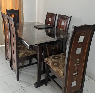 for sell  dining table with six chairs 25000