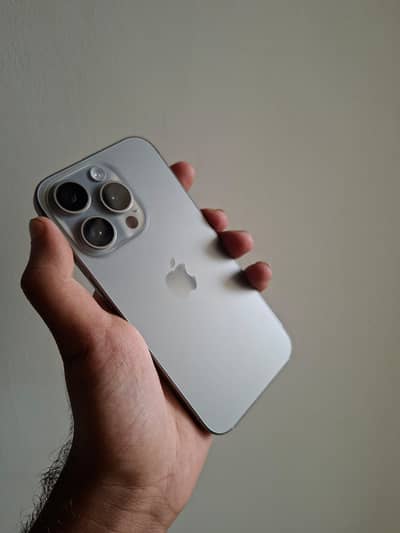 Apple iPhone 15 Pro || 128 || JV ||