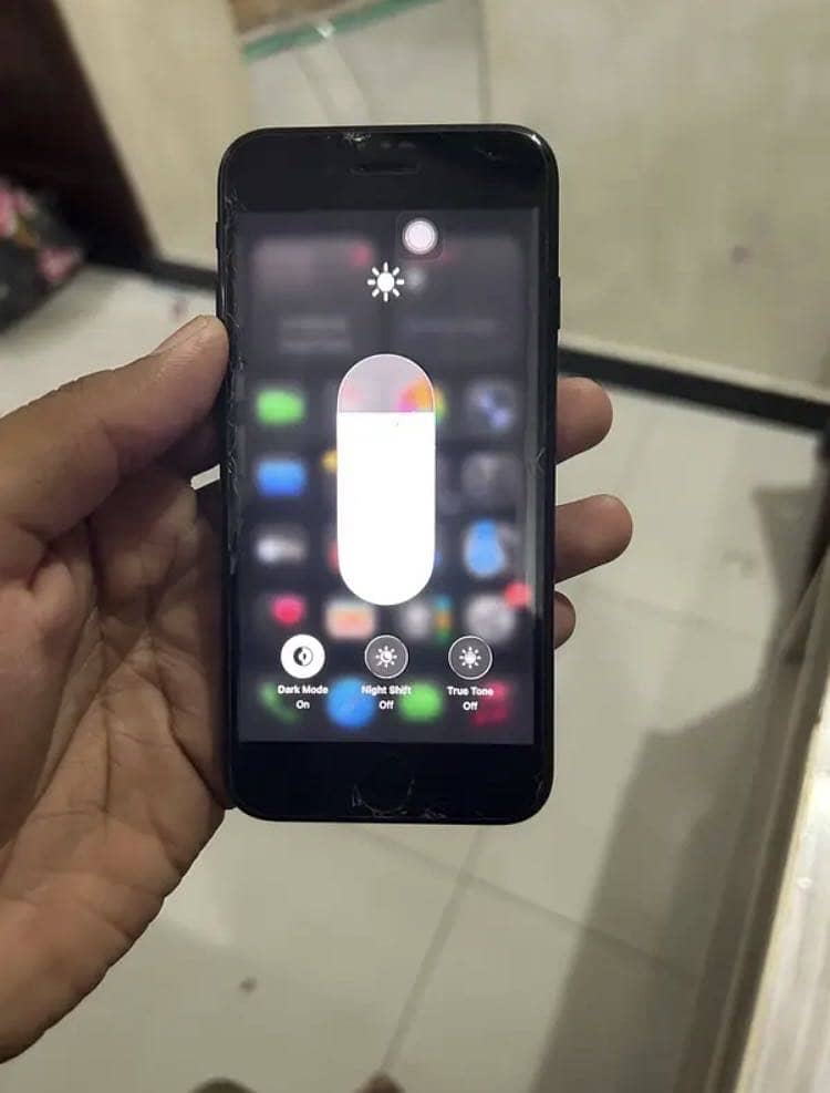 Apple iPhone SE 3rd Generation 5