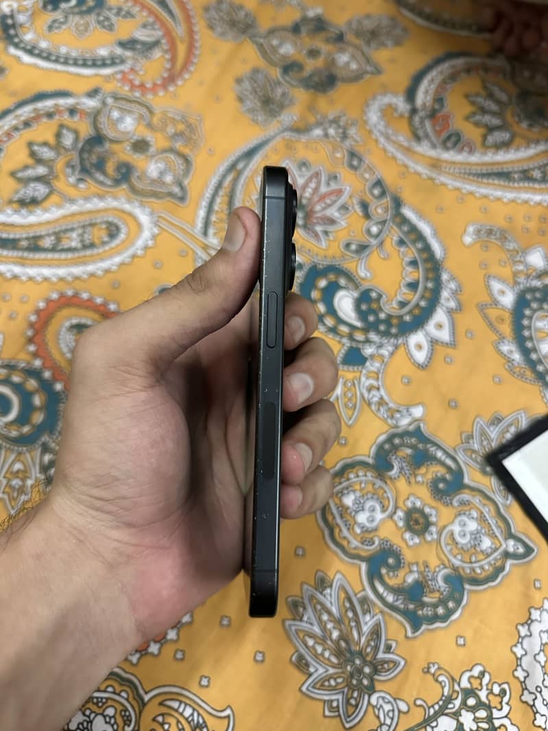 Apple iPhone 15 Pro 5