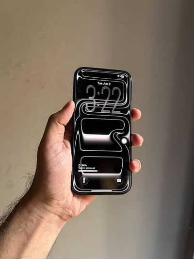 Apple iPhone 16