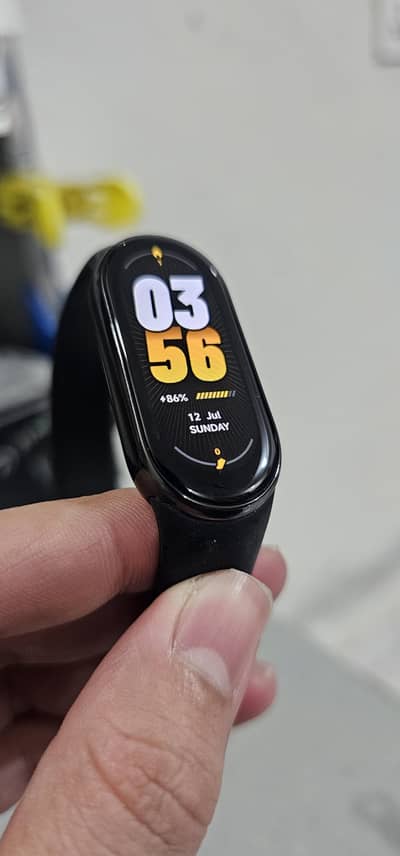 Xiaomi band 8 for sale with box and extra straps exchange