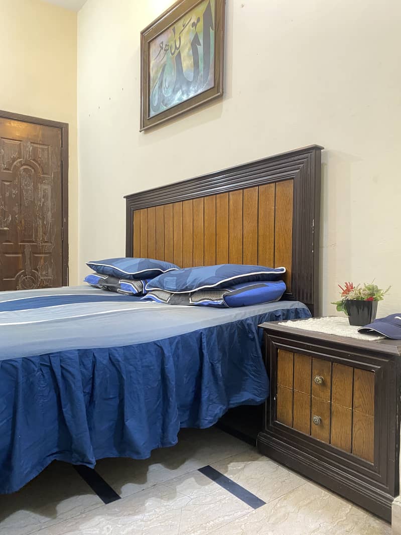 Bed with Side Tables 5