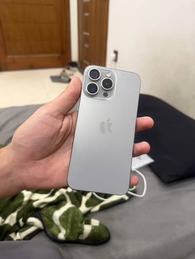Apple iPhone 15 Pro Max