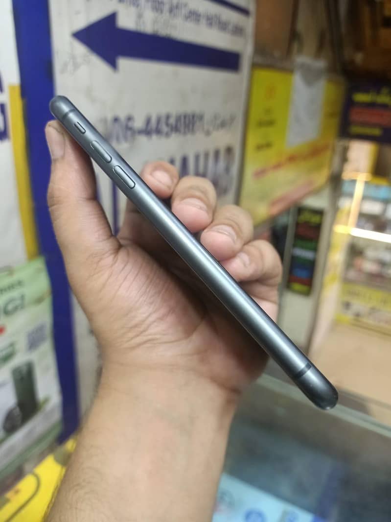 iphone 11 4