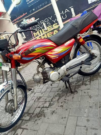 Shine Star 70cc Euro 2 Motorcycle for Sale Description: