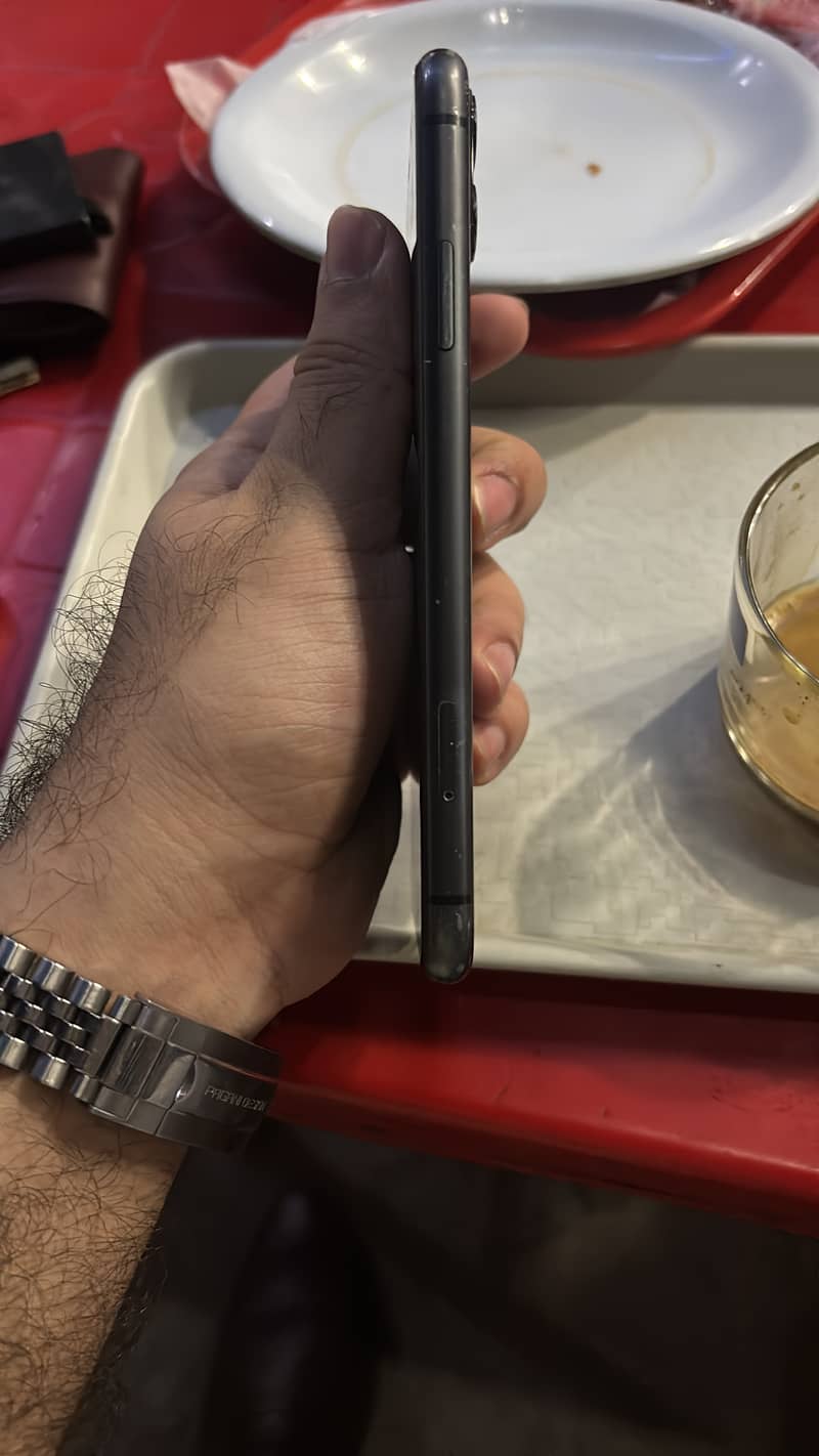 Apple iPhone 11 2