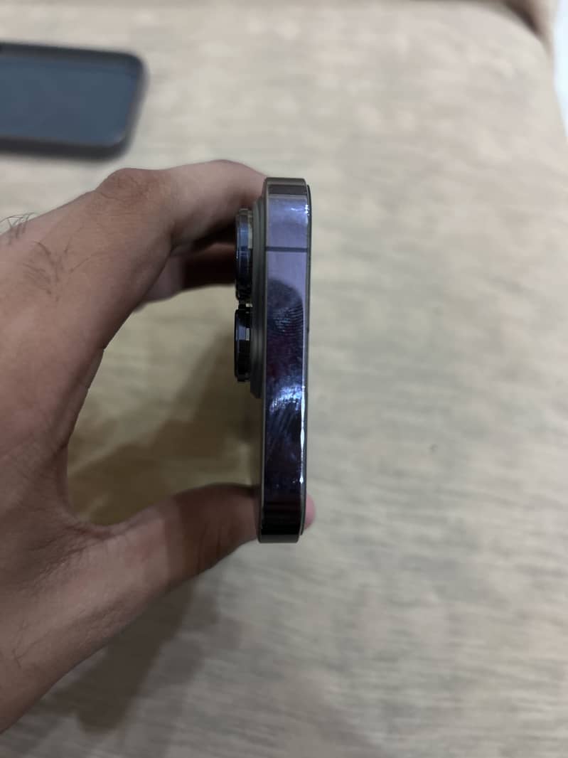 iPhone 14 Pro 4