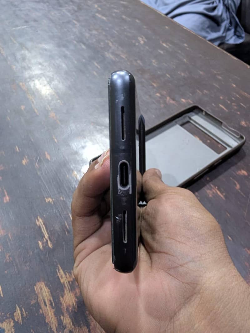 Google Pixel 7 4