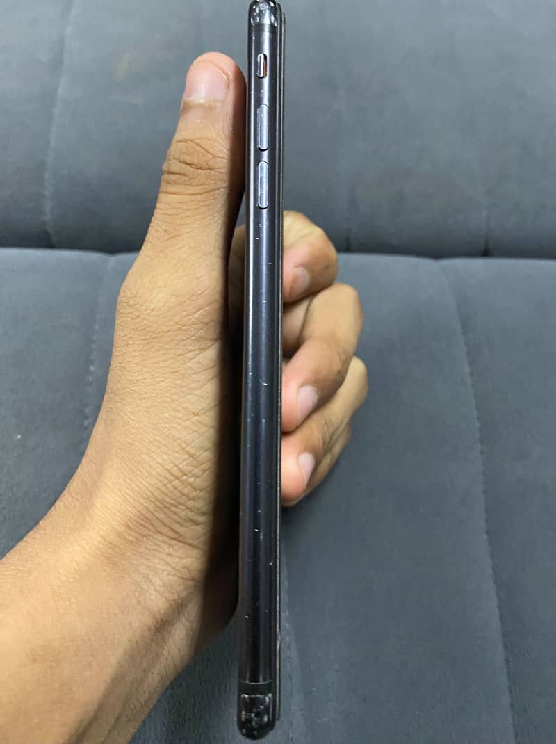 Apple iPhone 7 Plus 5