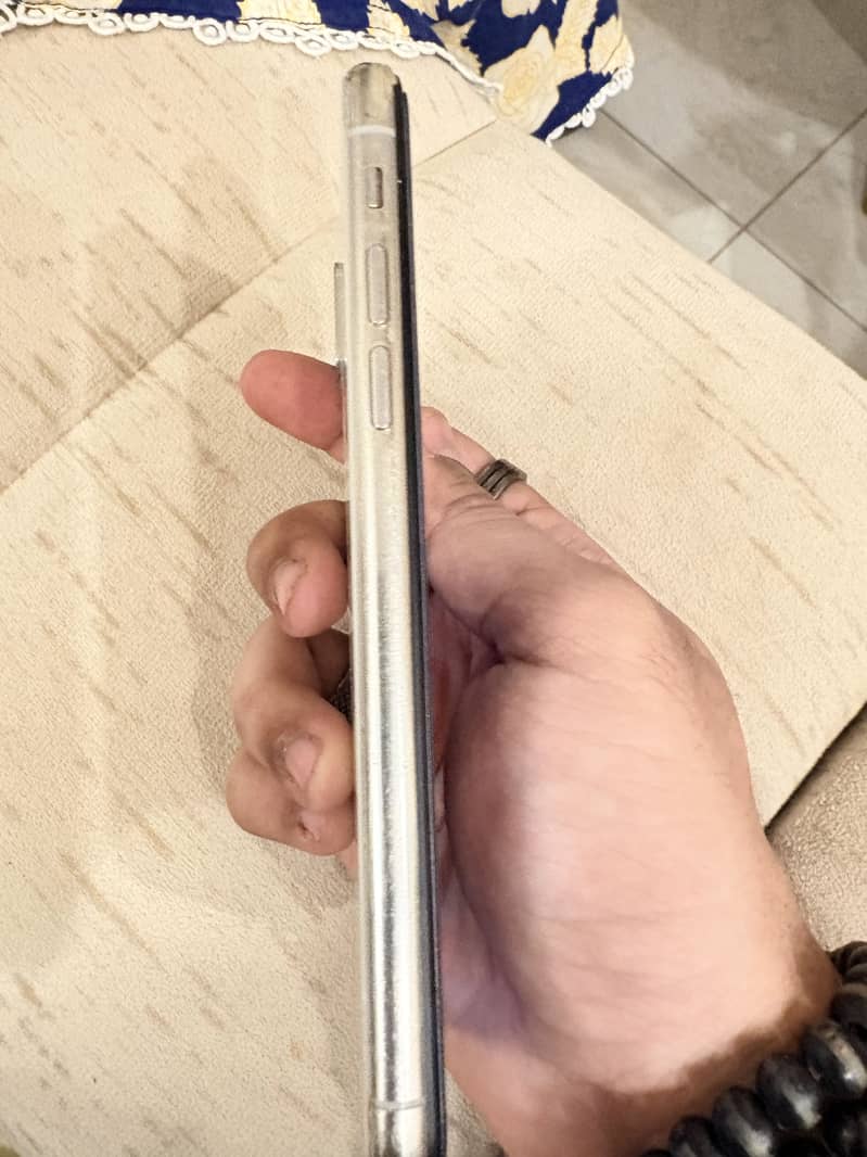 Apple iPhone X 1