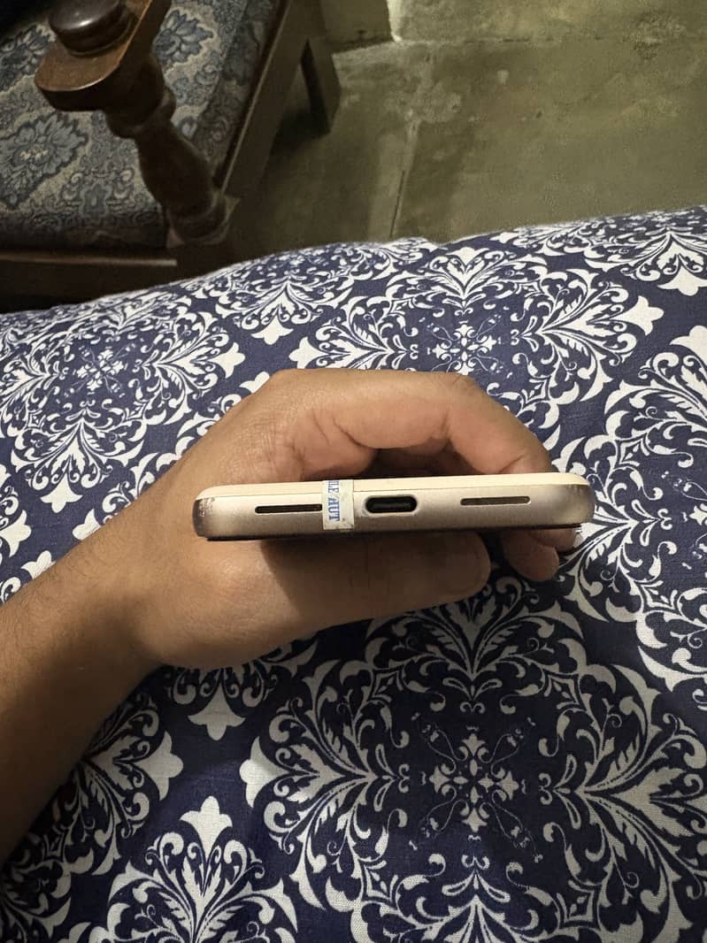 Google Pixel 8 3