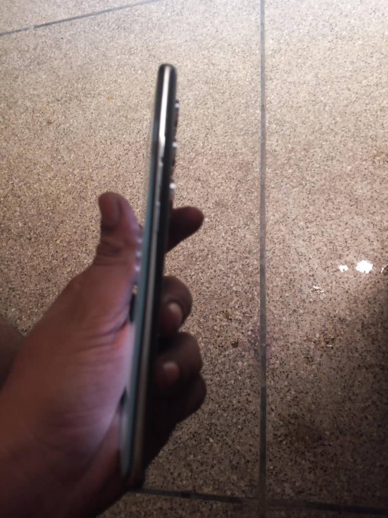 Tecno CAMON 40 Pro 1