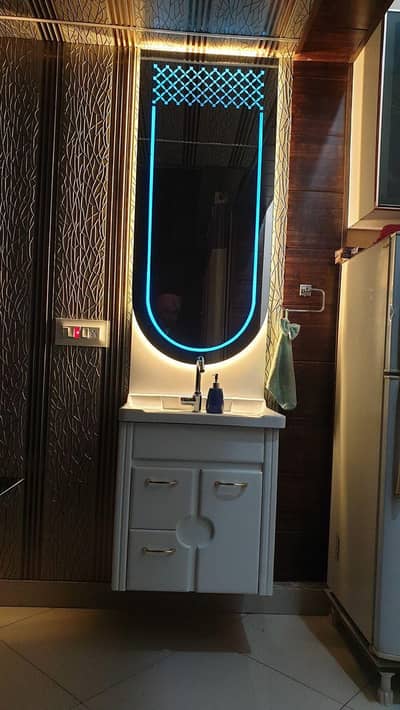 beauty parlor for sale H13