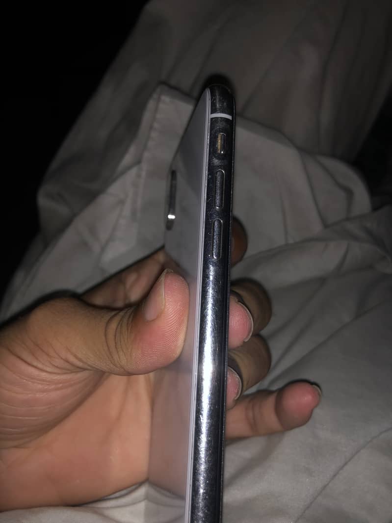 Apple iPhone X 2