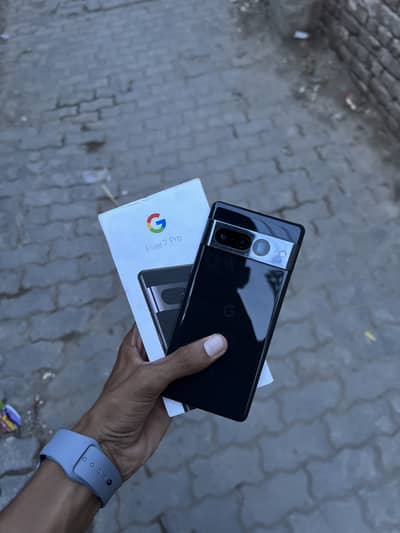 Google Pixel 7 Pro with box