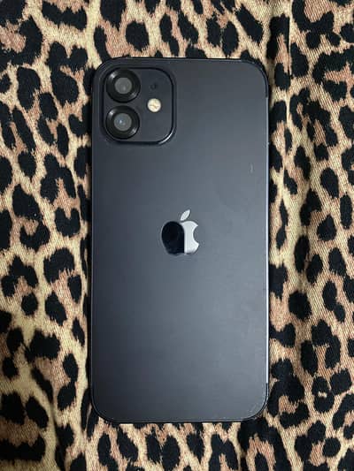 Apple iPhone 12