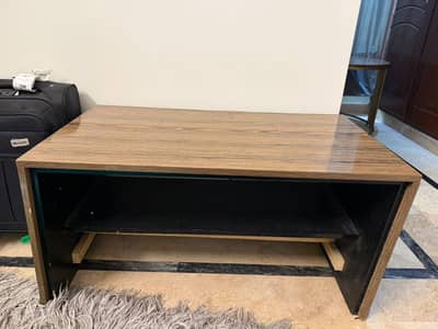 Square long double rack wooden table.
