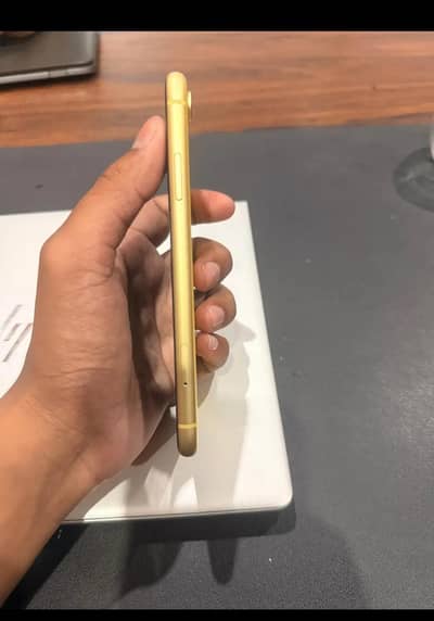 Apple iPhone XR