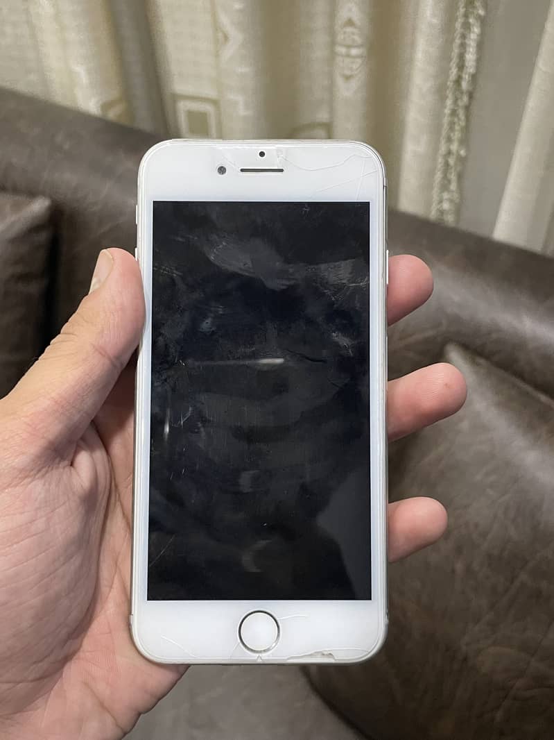 Apple iPhone 7 1