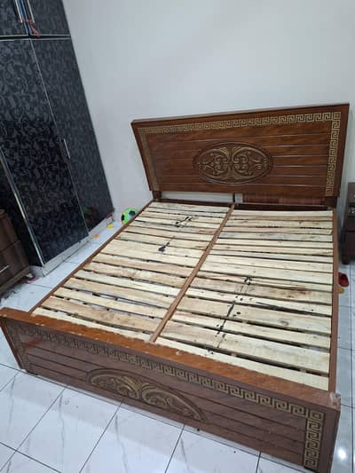 King Bed Wooden