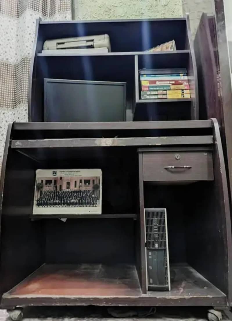 Computer table 2
