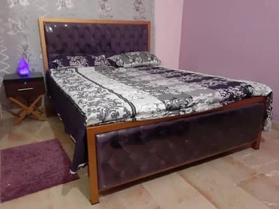 IRON CUSION BED