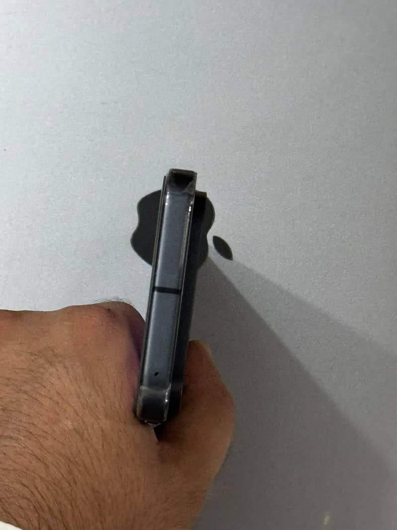 Google Pixel 9 4