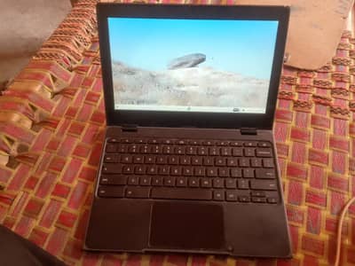 Lenovo 100e Chromebook 4GB RAM / 32GB Storage | 10/10 Condition |