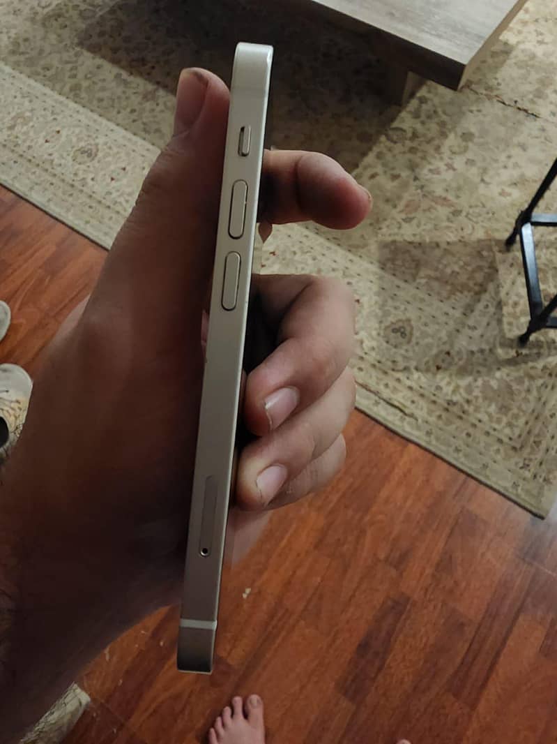 Apple iPhone 12 mini 4