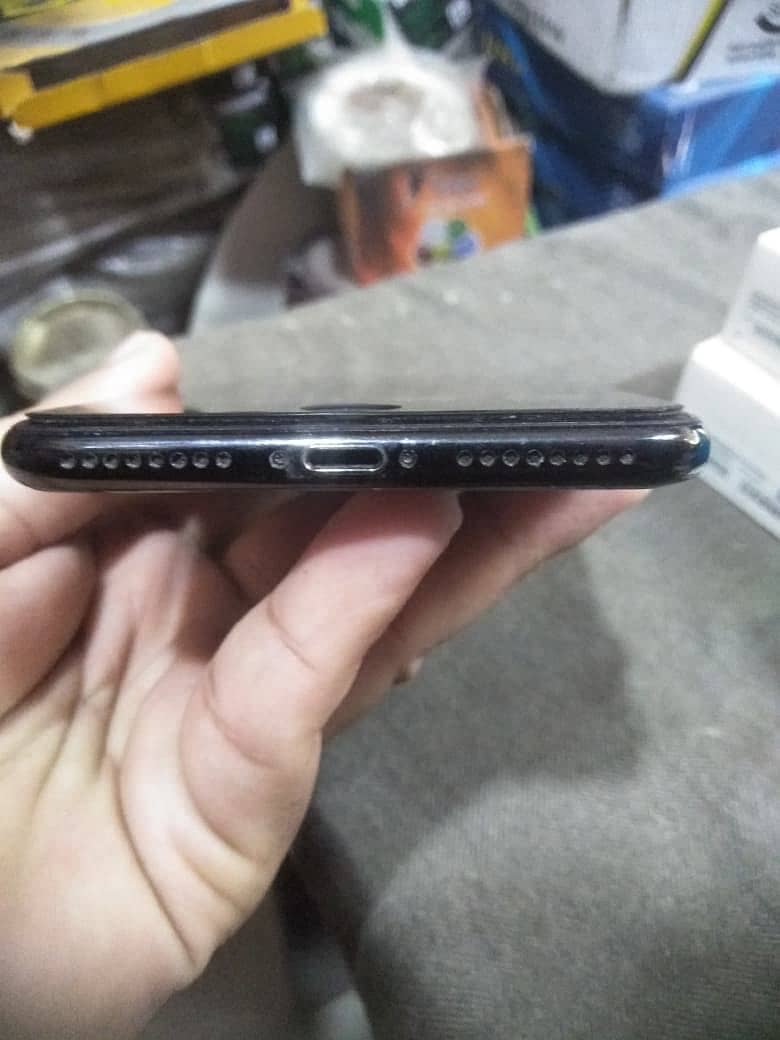 Apple iPhone 7 Plus 1