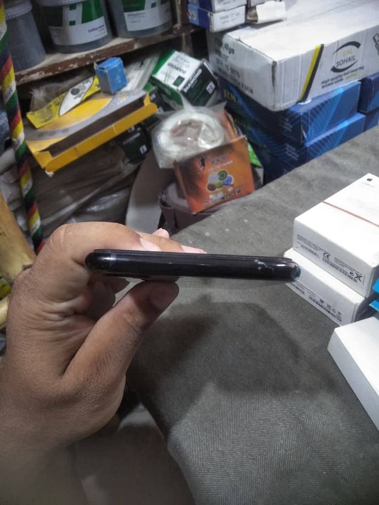 Apple iPhone 7 Plus 3