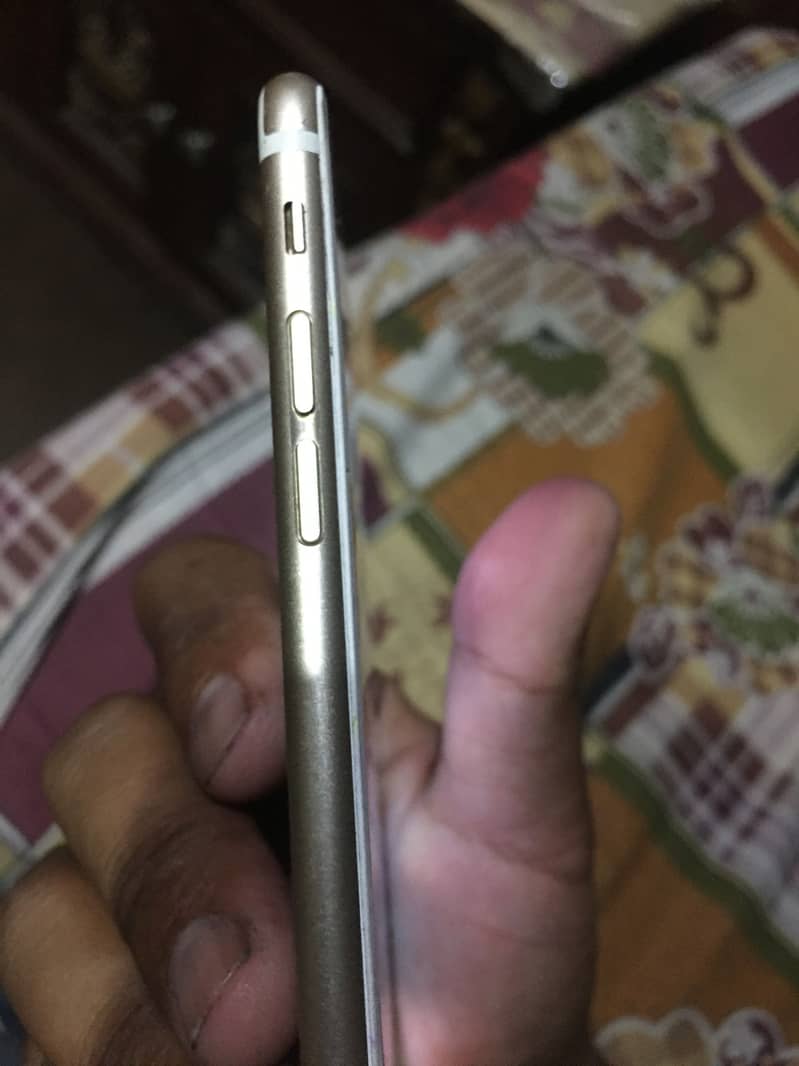 Apple iPhone 6S Plus 3