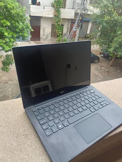 Dell XPS 13 9360 Core i5 7th Generation
