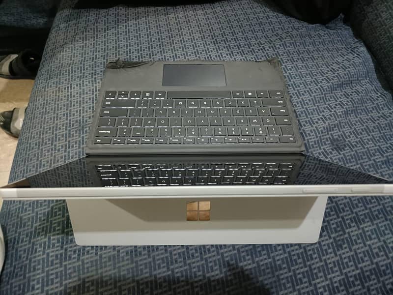 Microsoft Surface Pro 5 6