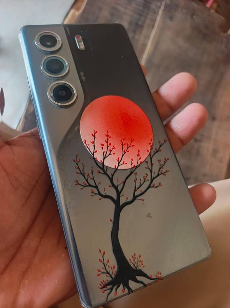 Tecno CAMON 40 Pro 0