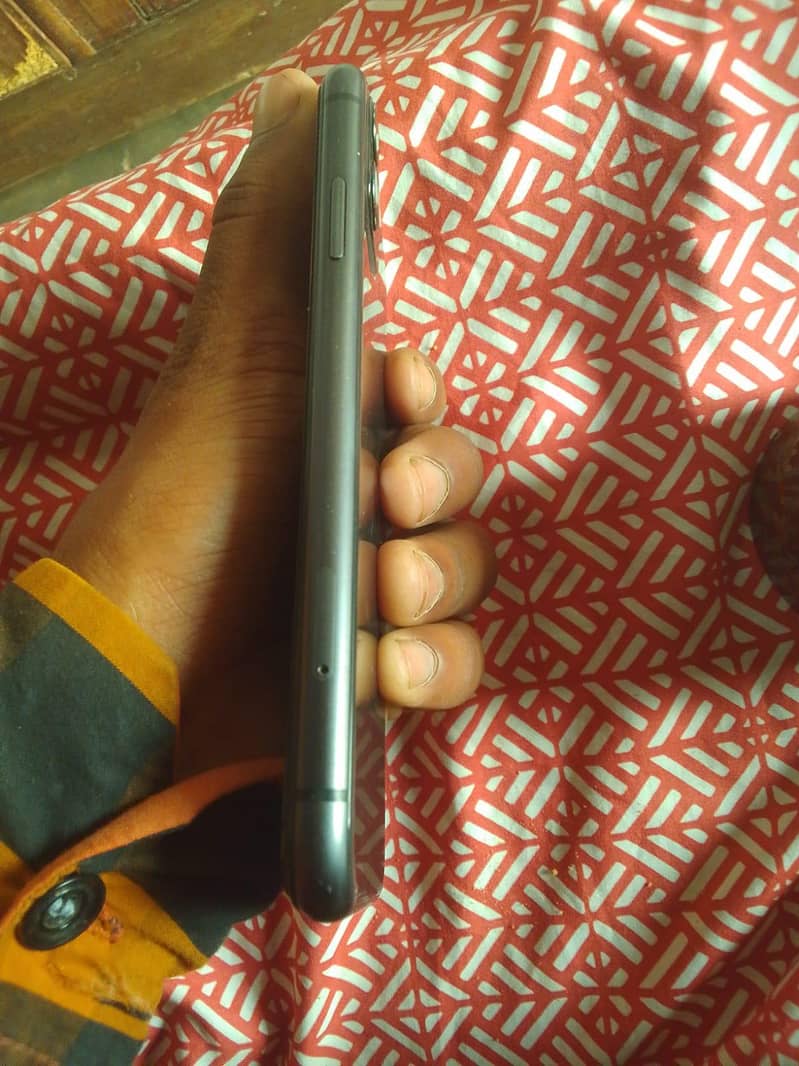 Apple iPhone 11 1