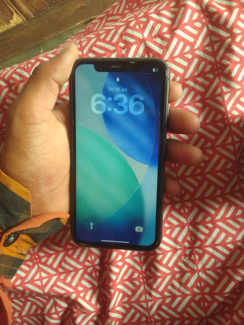 Apple iPhone 11 3