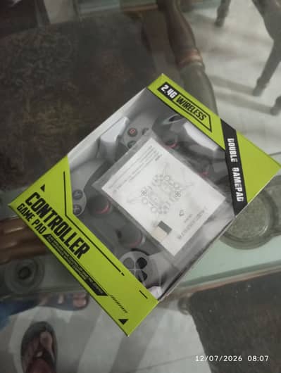 2.4G wireless controller gaming pad