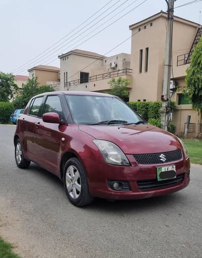 Suzuki Swift 2013 DLX. M/T