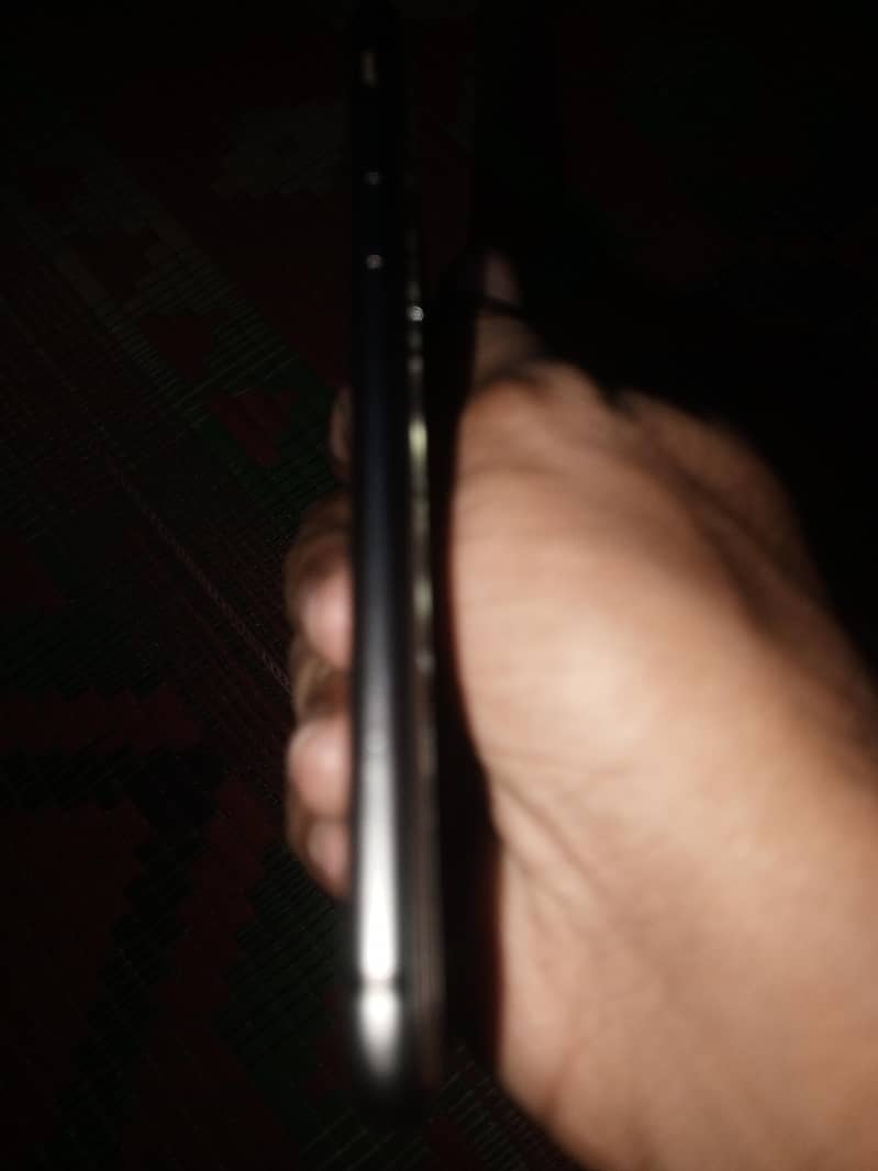 Apple iPhone 8 4